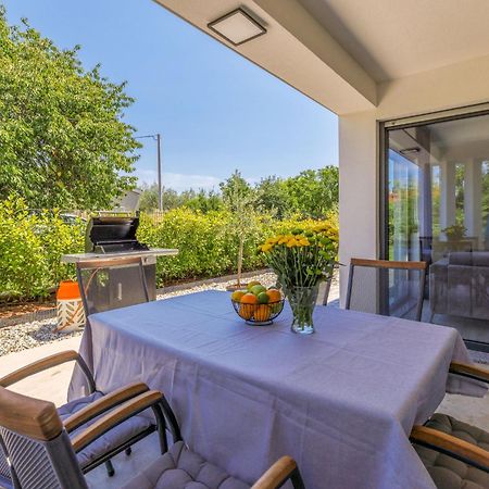 Holiday Home Villa Essea By Interhome Kanfanar Exterior foto